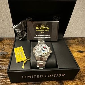 Disney I Invicta Limited Edition Minnie Mouse Watch